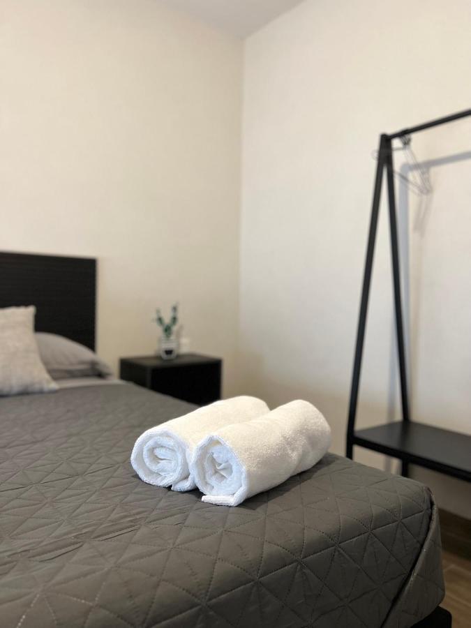 Hotel Tia Flora 莱昂 外观 照片